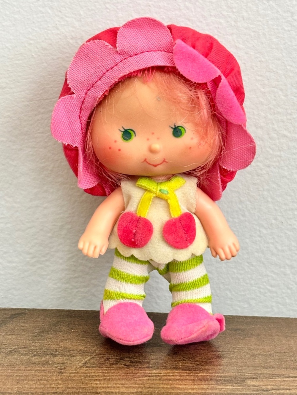 VINTAGE Strawberry Shortcake Cherry Cuddler Doll Toy Figure COMPLETE Outfit 1979